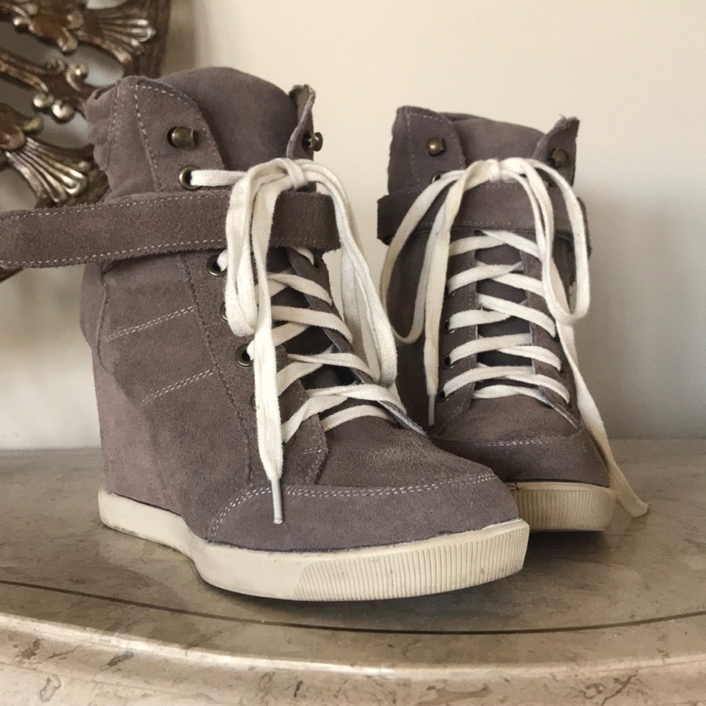 Steve Madden Wedged boots!
